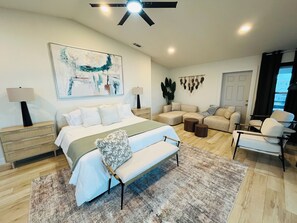 3 bedrooms, iron/ironing board, WiFi, bed sheets