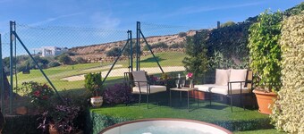 Casa Patagonia Apartment with Mountain Views, Wi-Fi & Air Conditioning