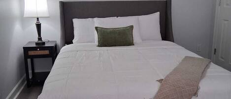 6 slaapkamers, een bureau, een strijkplank/strijkijzer, gratis wifi