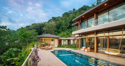 Casa Bella Vina – Luxury Villa Near Beach & Town