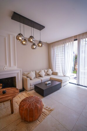 Smart-tv och eldstad