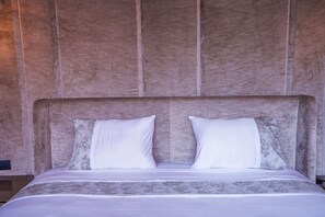 3 chambres, fer et planche à repasser, accès au Wi-Fi (inclus)