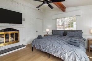 3 soverom, strykejern/-brett, wi-fi og sengetøy