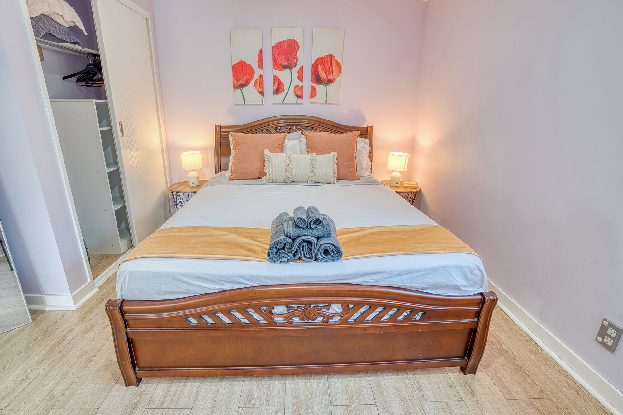 2 bedrooms, iron/ironing board, WiFi, bed sheets