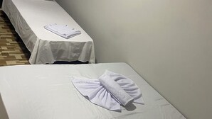 Hypo-allergenic bedding, free WiFi - Pousada Sagrada Devoção  (Aparecida)