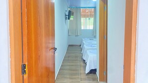 Hypo-allergenic bedding, free WiFi - Pousada Sagrada Devoção  (Aparecida)