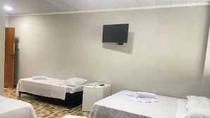 Hypo-allergenic bedding, free WiFi - Pousada Sagrada Devoção  (Aparecida)