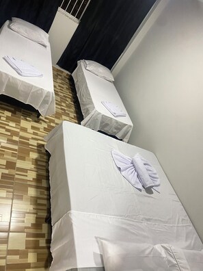 Hypo-allergenic bedding, free WiFi - Pousada Sagrada Devoção (Aparecida)