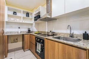Apartemen, balkon, pemandangan kota | Dapur pribadi