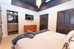 4 bedrooms, in-room safe, free WiFi, bed sheets