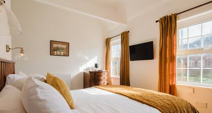 Private Room Above The Silks Pub (Room 2)