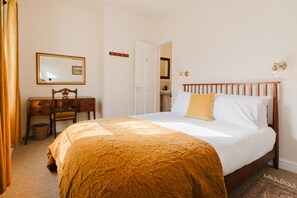 1 chambre, bureau, accès au Wi-Fi (inclus), literie fournie