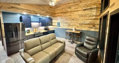 Couples Wilderness Suite