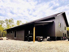 Exterior - Mother In Law Wilderness Suite (Cook)