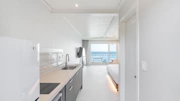 17 Pyeong | Private kitchen | Fridge, cookware/dishes/utensils