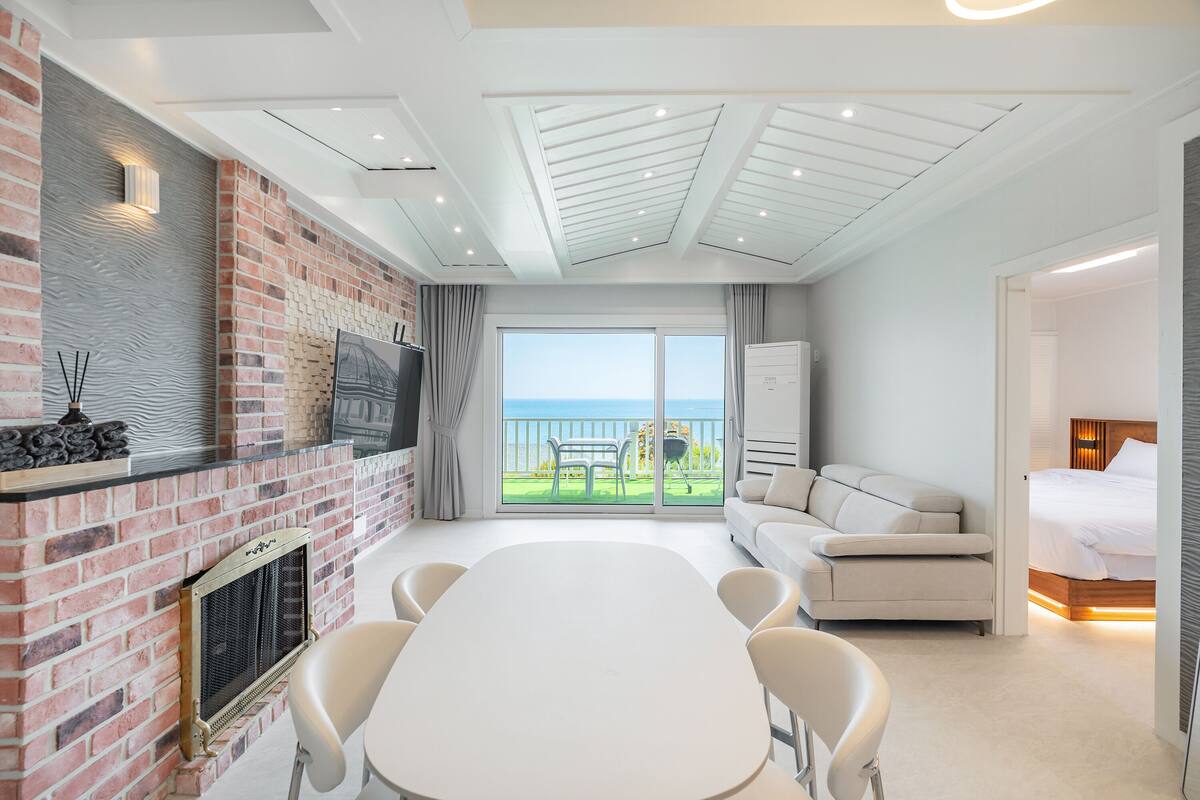 36 Pyeong | Living area