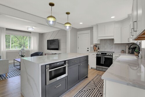 Zest of Zionsville with WiFi, AC