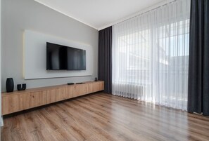 Interior - Rewolucji Apartment - 52m2, Parking, Balcony - by Rentujemy (Lódz)