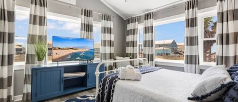 3 bedrooms, iron/ironing board, travel crib, free WiFi