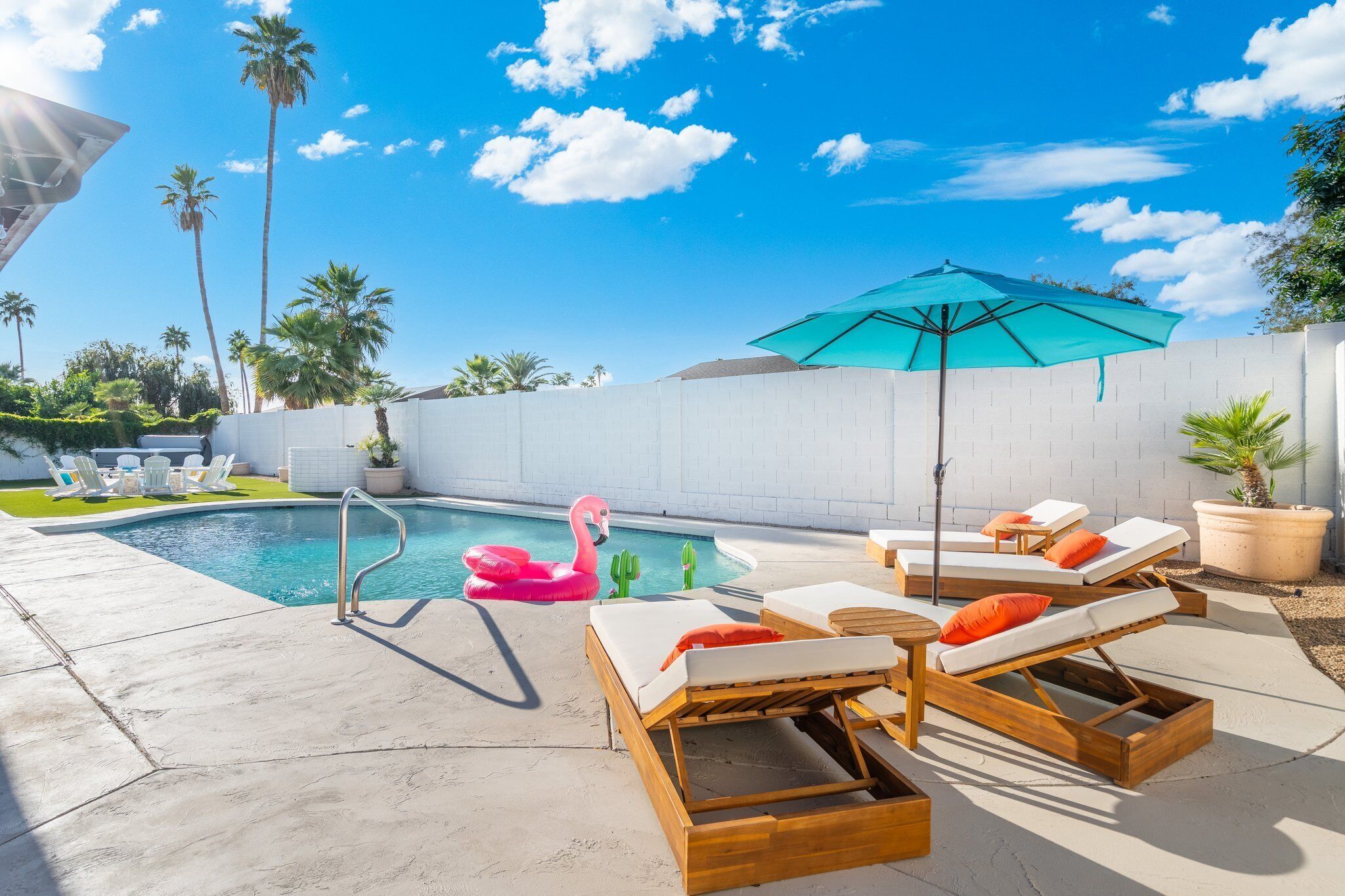 Enjoy sunny Scottsdale! Lounge poolside or enjoy the fire pit and hot tub.