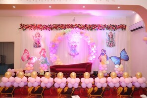 Banquet hall