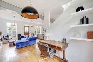 Smart-tv en een kantoor