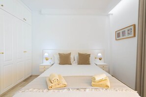 2 bedrooms, iron/ironing board, travel crib, free WiFi