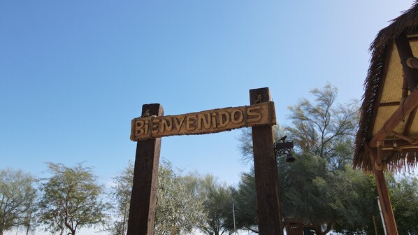 Miscellaneous - Spacious 5-bedroom estate in superb Indio with Swimming Pool, Jacuzzi and more! (Indio)