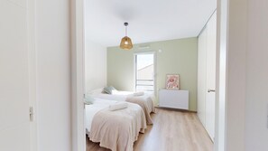 1 bedroom, iron/ironing board, free WiFi