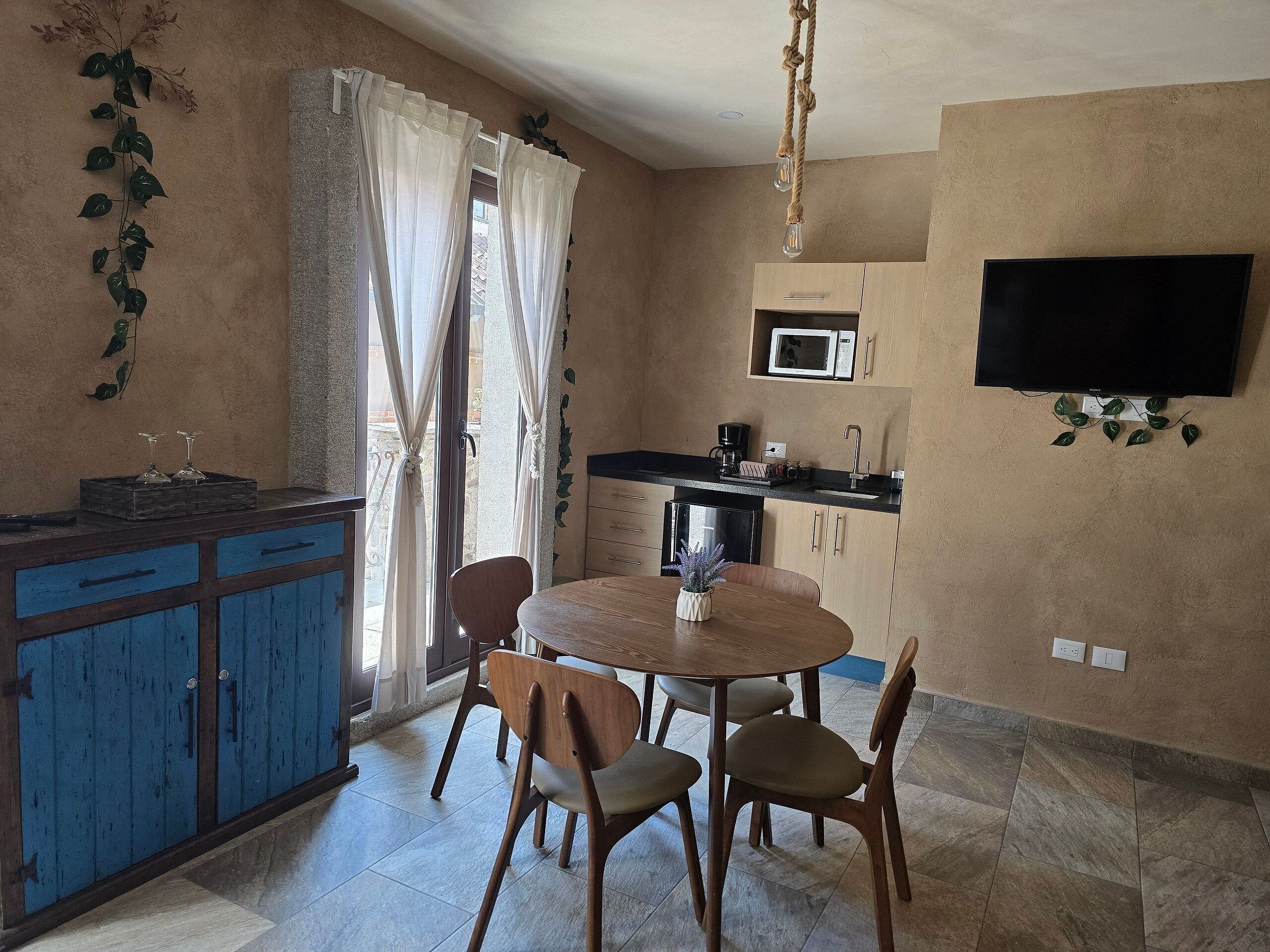 Apartment | Dining