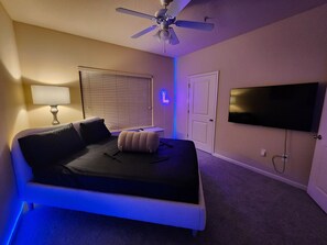 1 habitación, escritorio, tabla de planchar con plancha y wifi 