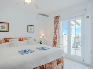 3 slaapkamers, een bureau, internet