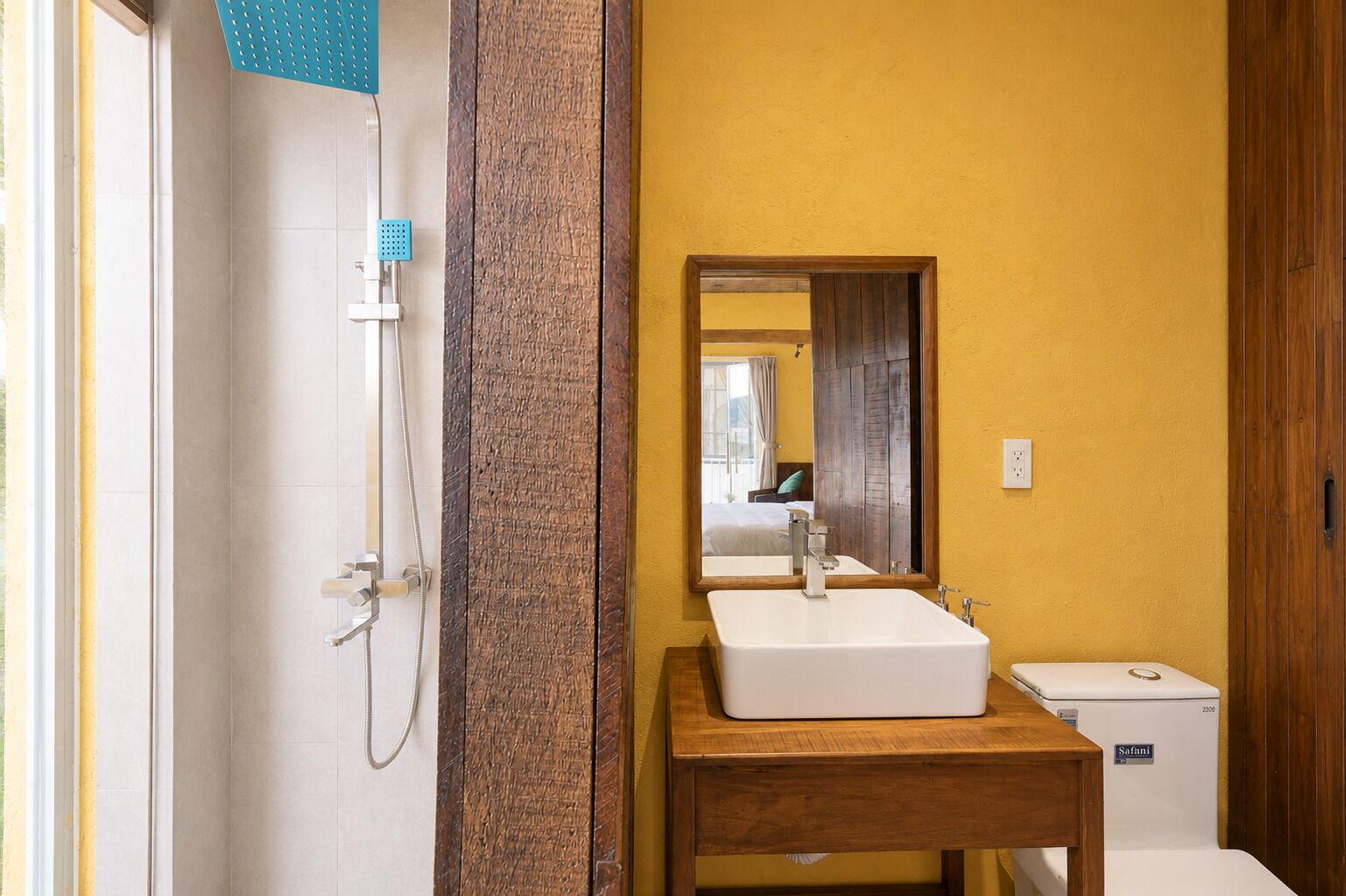 Superior Double with Valley View | Bathroom | Free toiletries, hair dryer, slippers, bidet
