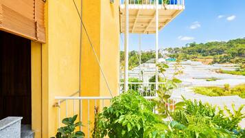 Deluxe Double Room With Valley View | Terrace/patio