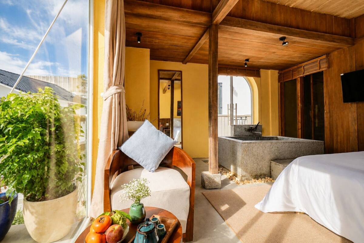 Deluxe Double Room with Forest