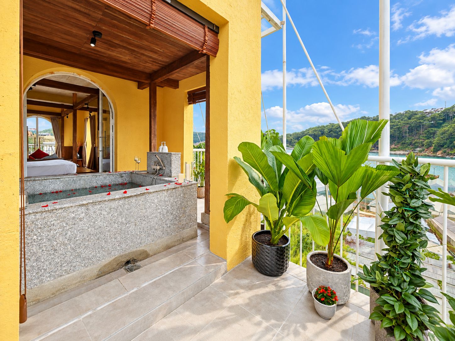 Private spa tub
