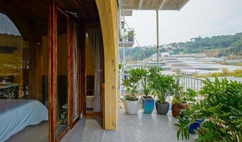 Superior-herbergi með tvíbreiðu rúmi - svalir - útsýni yfir port | Útsýni yfir garðinn