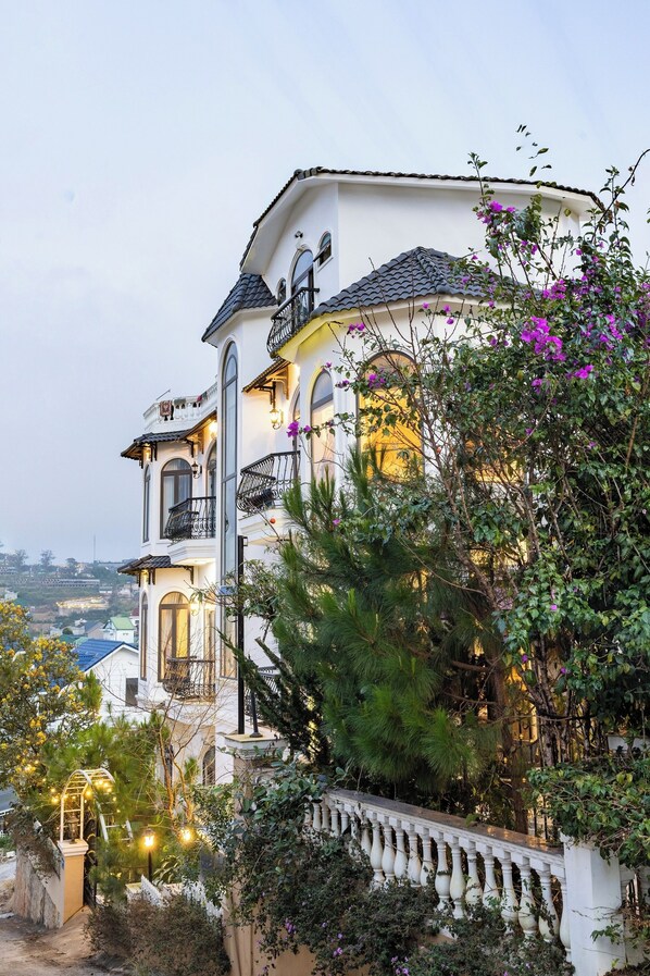 Front of property - Adalia Villa & Hotel Da Lat (Da Lat)