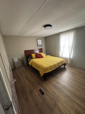 3 bedrooms, WiFi, bed sheets