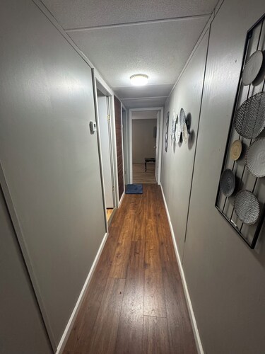 3-bedroom house in peaceful Henderson with WiFi, AC near Kerr Lake