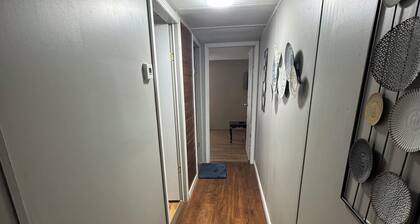 3-bedroom house in peaceful Henderson with WiFi, AC near Kerr Lake