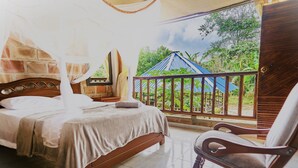 1 bedroom, WiFi, bed sheets - ROYAL COLIBRI ROYAL LAKE AND FOREST VIEW ROYAL COLIBRI ROYAL ROOM WITH PRIVATE DINING AREA (Mocoa)