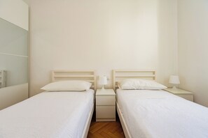 2 camere, ferro/asse da stiro, Wi-Fi gratuito, lenzuola