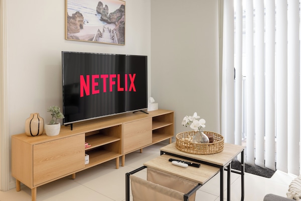 50-inch Smart TV with digital channels, Netflix, streaming services