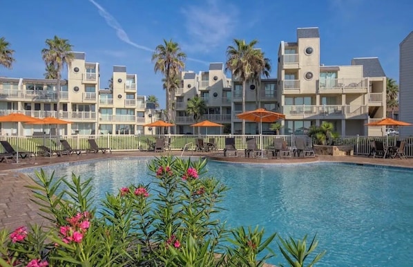 Outdoor pool, a heated pool