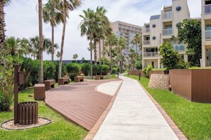 Property grounds - Charming beachside condo in resort with heated pools 2BR/2BA (South Padre Island)