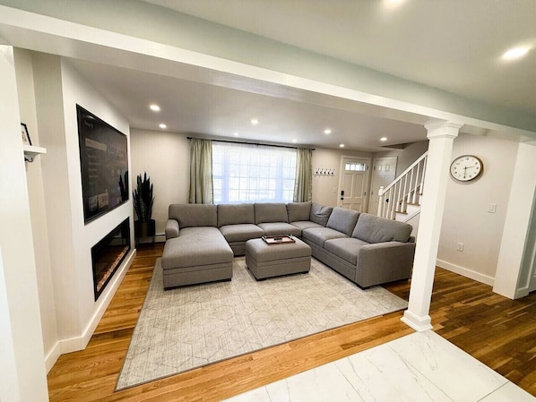 Smart TV, fireplace, offices