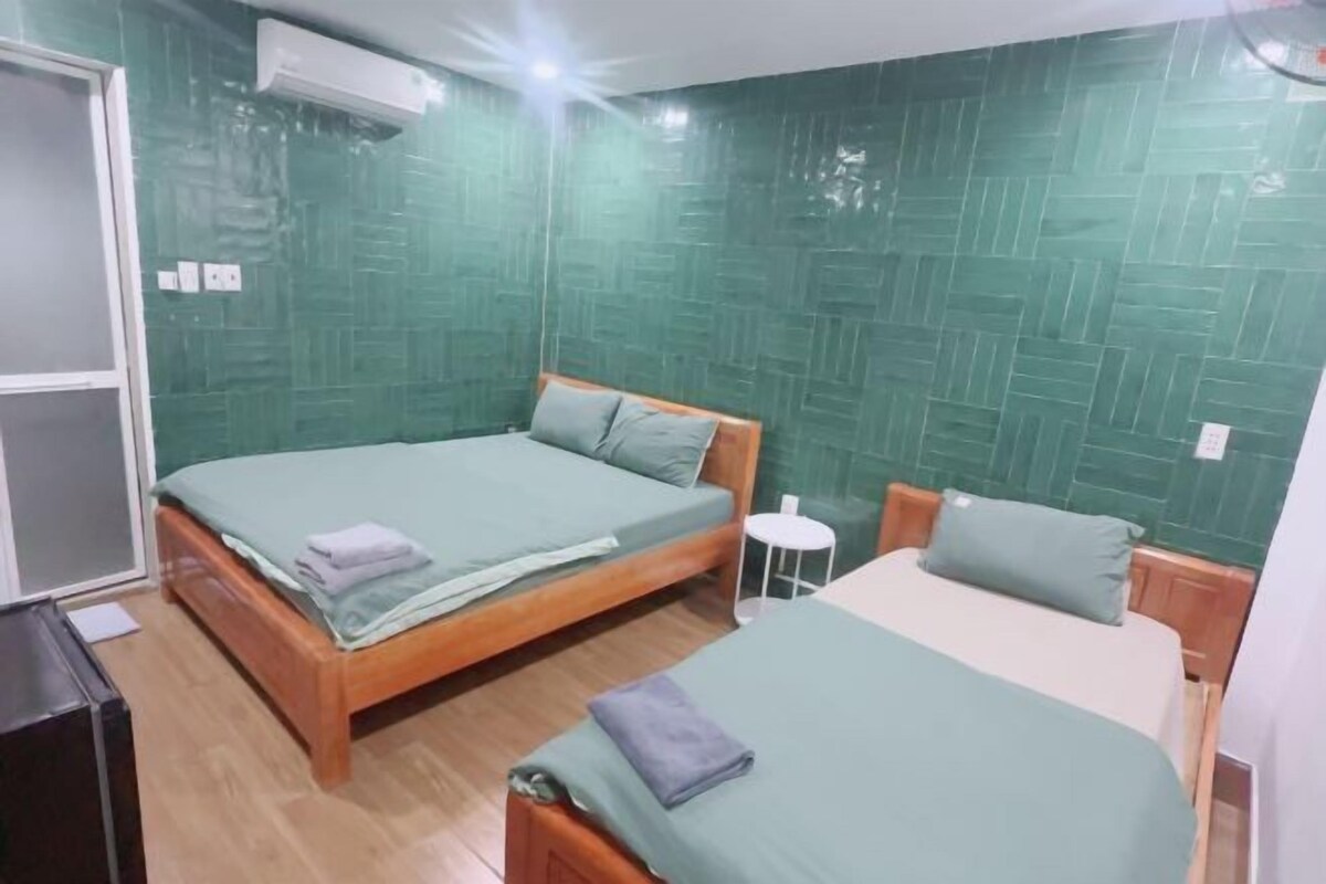 Bàn, truy cập Internet không dây miễn phí 