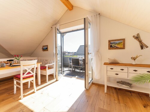 Ferienwohnung Anemone - 4 Zimmer, großer Balkon & Alpenflair