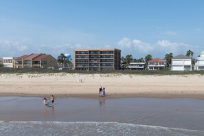 Beach nearby - The Star Beach House (South Padre Island)